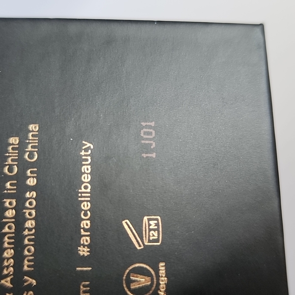 Araceli Las Flores Blushes - Dahlia & Laelia - Picture 8 of 11